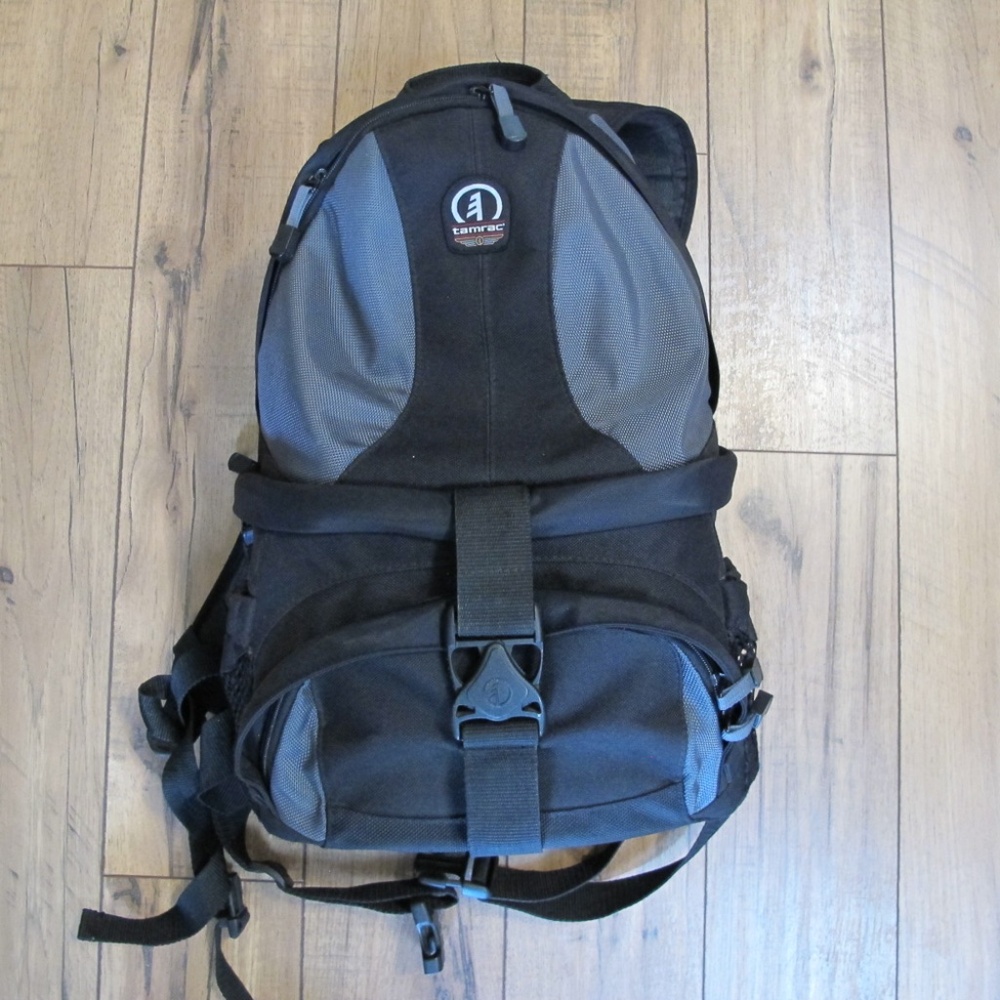 Tamrac 5547 Adventure 7 Photo Backpack Gray/Black